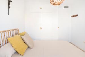 Posteľ alebo postele v izbe v ubytovaní Beautiful apartment with terrace near the beach