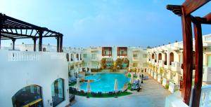 Бассейн в Oriental Rivoli Hotel & Spa или поблизости