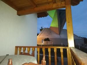 Hotel El Cangrejo的阳台或露台