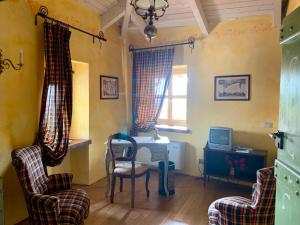 A seating area at Villa Belforte