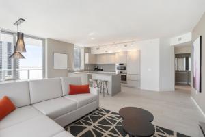 Gallery image of Luxurious Hyde Beach House Apartments in Hollywood