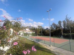 Tenis a/nebo squash v ubytování Nueva Andalucia - Penthouse nebo okolí