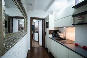 Kuchnia lub aneks kuchenny w obiekcie Apartamenty Comfort & Spa Stara Polana VIPAPARTAMENTY