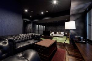Posezení v ubytování PROSTYLE Ryokan Yokohama Bashamichi