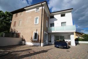 Galeriebild der Unterkunft H5-5H Luxury Room in Maranello