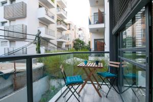 Photo de la galerie de l'établissement Trendy with balcony on Sheinkin by FeelHome, à Tel Aviv