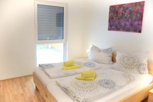 Postel nebo postele na pokoji v ubytování Haus Konny + 28 fotografií