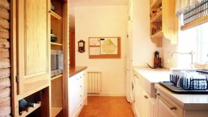 A kitchen or kitchenette at Casa Azahar