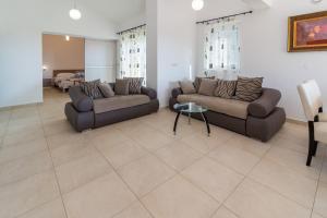 Posedenie v ubytovaní Apartments Salatić