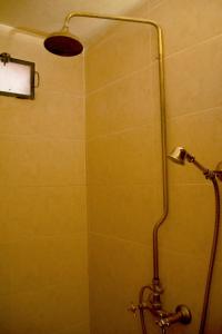 A bathroom at Riad Jenan Adam