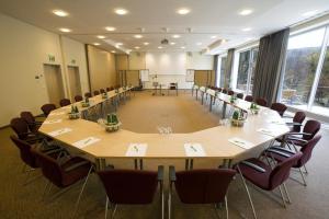 The business area and/or conference room at Hotel Krainerhütte Még 33 kép