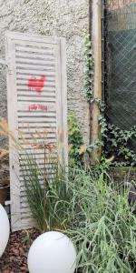 Aed väljaspool majutusasutust GITE LE COQ ROUGE