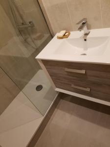 Et badeværelse på ARC 1800, Residence Pierra Menta + 8 billeder