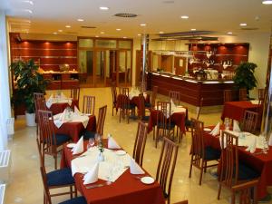 Restaurace v ubytování Ramada Airport Hotel Prague