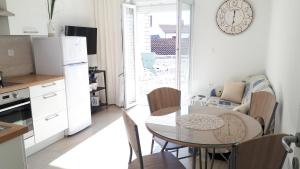 Fotografie z fotogalerie ubytování Apartments Rosi v Primoštenu