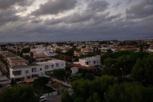 Nespecifikovaný výhled na destinaci Taranto nebo výhled na město při pohledu z penzionu