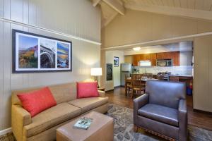 Kuchyň nebo kuchyňský kout v ubytování Big Sur Lodge