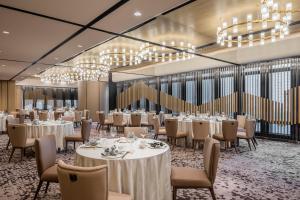 Khu vực ghế ngồi tại ALVA HOTEL BY ROYAL