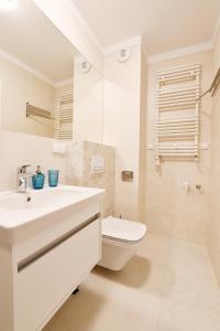Łazienka w obiekcie Apartamenty Bałtycka6