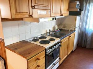 Cucina o angolo cottura di First Camp Enåbadet - Rättvik