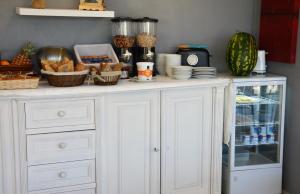 Afbeelding uit fotogalerij van Hotel Albizzia in Valras-Plage +65 foto's