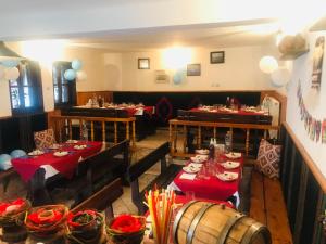 Afbeelding uit fotogalerij van Hotel "Kipro" in Chiprovtsi +48 foto's