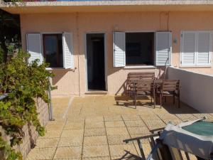 Balkón alebo terasa v ubytovaní Constantinos Apartments