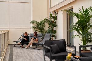 Posezení v ubytování Cosmo Hotel Boutique