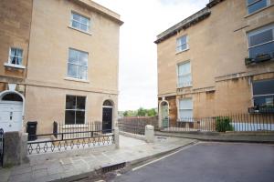 Gallery image of Garden Apartment - 11 Southcot Place in Bath