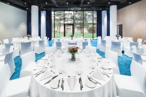 Restaurace v ubytování Seaside Park Hotel + 37 fotografií