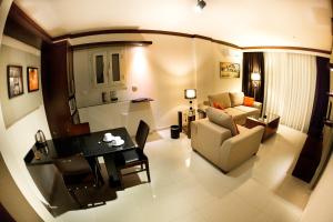 Posezení v ubytování Panacea Suites Hotel