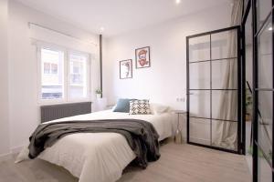Postel nebo postele na pokoji v ubytování Stunning Apartment for 8 people in Salamanca City by Batuecas