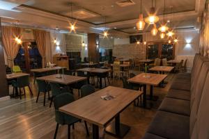 鲁安酒店餐厅或其他用餐的地方
