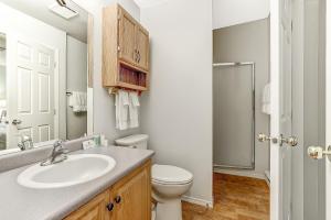 Bilik mandi di Chateau On The Ridge 408 +23 gambar