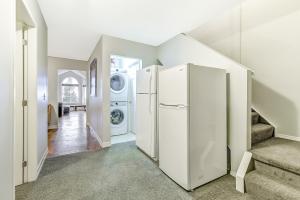 Gambar di galeri bagi Chateau On The Ridge 408 di Big White