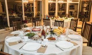 Afbeelding uit fotogalerij van Green Yard Hotel in Karakol