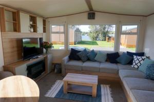 Gallery image of MPoint36 at Tattershall Lakes Hot Tub Lake Views 3 Bedrooms in Tattershall