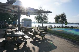Gallery image of MPoint36 at Tattershall Lakes Hot Tub Lake Views 3 Bedrooms in Tattershall