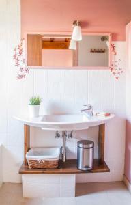 Bathroom sa Casa rural LLOSA Planta PRIMERA y Planta BAJA