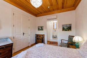 Foto dalla galleria di Dutlu Konak a Smirne Altre 208 foto