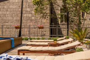 Mynd úr myndasafni af Evala luxury rooms with pool and garden í Split