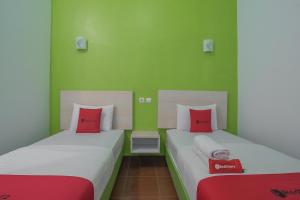 Gallery image of RedDoorz Plus near Alun Alun Kuningan in Kuningan