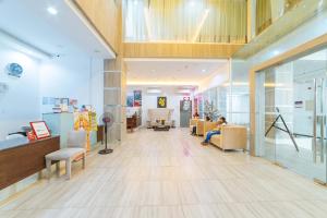Fitness centrum a/nebo fitness zařízení v ubytování RedDoorz Plus at Hotel Metro Kalibo