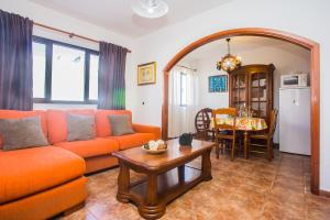 Χώρος καθιστικού στο OHANA House in Caleta de Caballo