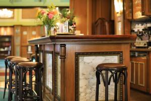 A restaurant or other place to eat at Hotel Bellevue Wien