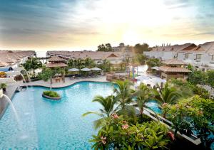 an image of a pool at a resort at Grand Lexis Port Dickson in Port Dickson