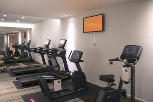 Fitness centrum a/nebo fitness zařízení v ubytování Hotel COZZI Zhongshan Kaohsiung