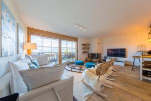 TV a/nebo společenská místnost v ubytování Nendaz 2 bedroom apartment - close ski lift R31