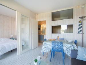 Kuchyň nebo kuchyňský kout v ubytování Apartment Balafen by Interhome