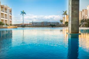 Bazén v ubytování Panacea Suites Hotel nebo v jeho okolí